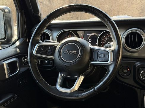 Used 2019 Jeep Wrangler Unlimited Sahara w/ LED Lighting Group image 8