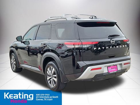 Used 2024 Nissan Pathfinder SL FWD image 5