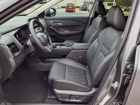 New 2026 Nissan Rogue Platinum image 11