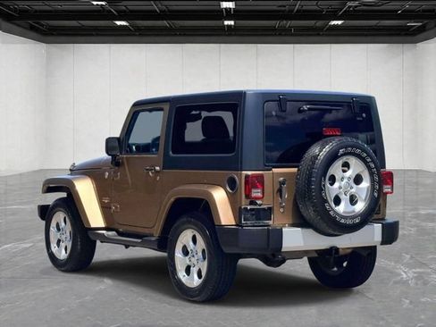 Used 2015 Jeep Wrangler Sahara w/ Connectivity Group AWD/4WD image 7