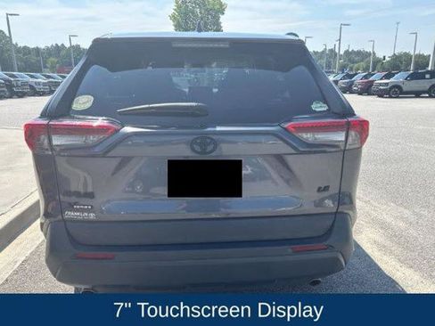 Used 2022 Toyota RAV4 LE FWD image 8