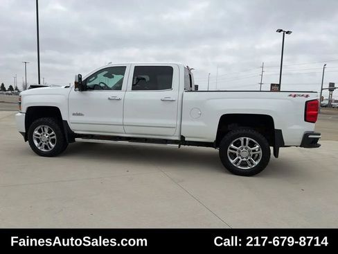 Used 2016 Chevrolet Silverado 2500 High Country w/ Duramax Plus Package image 10
