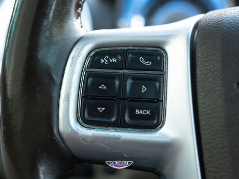 Used 2011 Chrysler 300 Limited w/ Luxury Group RWD image 25