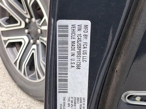 Used 2024 Jeep Wagoneer L Series II w/ Flexible Seating Group image 26