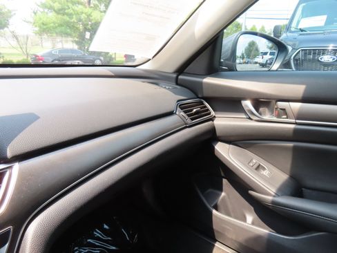 Used 2019 Honda Accord Hybrid image 22