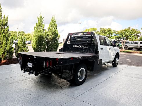 Used 2024 RAM 3500 SLT w/ Quick Order Package 2YG SLT AWD/4WD image 11