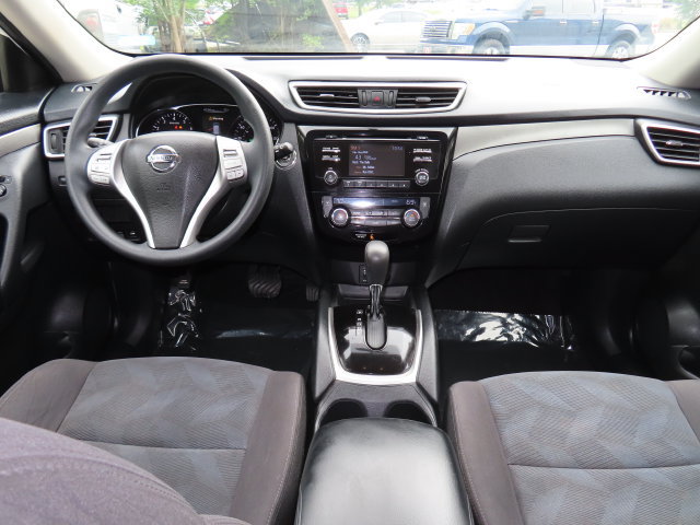 Used 2016 Nissan Rogue SV AWD/4WD image 5