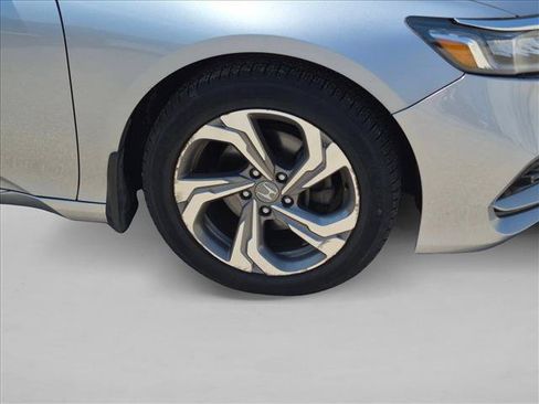 Used 2018 Honda Accord EX image 6