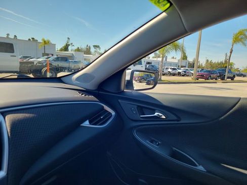 Certified 2024 Chevrolet Malibu RS image 28