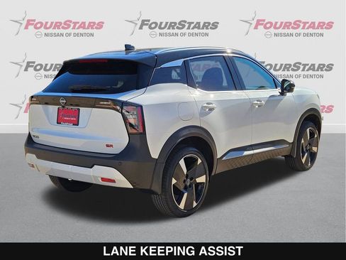 New 2026 Nissan Kicks SR w/ SR Premium Package FWD image 4