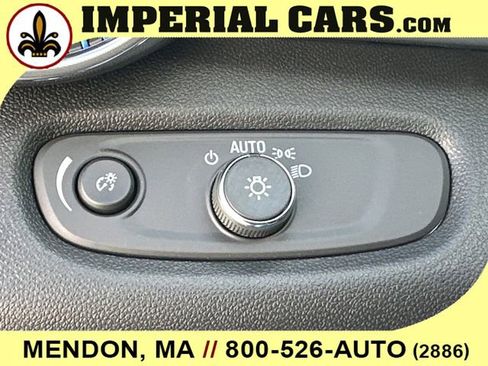 New 2026 Chevrolet Trax LT w/ LT Convenience Package image 21