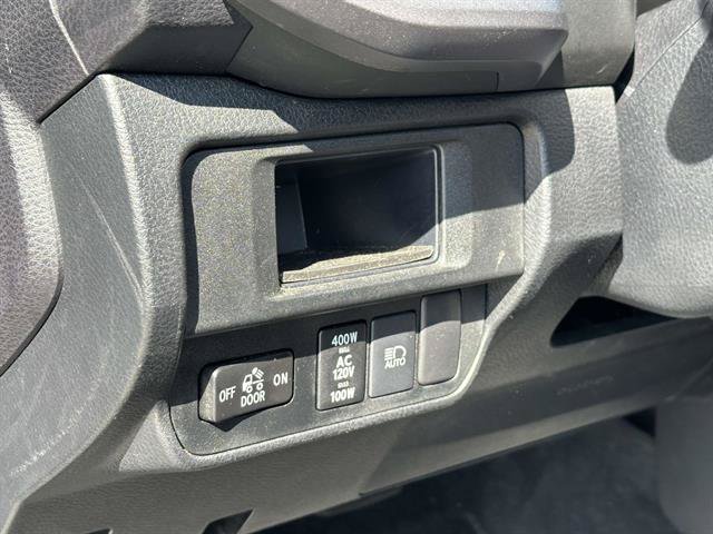 Used 2019 Toyota Tacoma TRD Off-Road AWD/4WD image 33