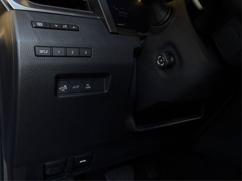 Used 2024 Lexus GX 550 image 20