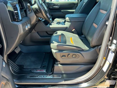 Used 2025 GMC Sierra 2500 AT4 AWD/4WD image 18