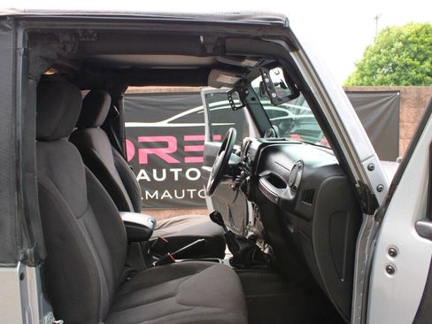 Used 2014 Jeep Wrangler Sport image 9