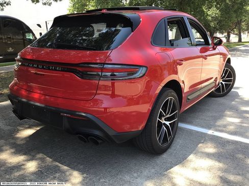 Used 2023 Porsche Macan AWD/4WD image 5