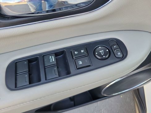 Used 2019 Honda HR-V EX-L image 19