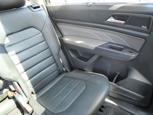 Certified 2021 Volkswagen Atlas SEL Premium image 14