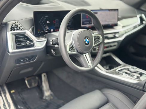 Used 2025 BMW X5 M60i AWD/4WD image 13