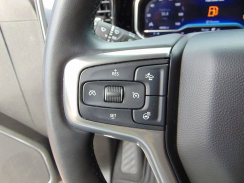 Used 2023 Chevrolet Silverado 1500 LT AWD/4WD image 17