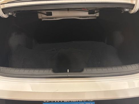 Used 2024 Hyundai Elantra SEL w/ Convenience Package image 9