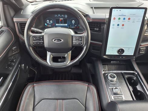 Used 2022 Ford Expedition Max Limited image 6