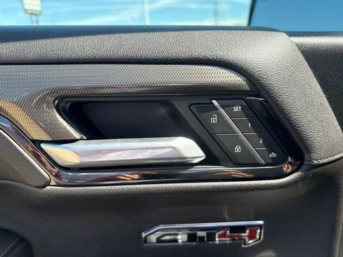 Used 2023 GMC Sierra 1500 AT4 w/ AT4 Premium Package AWD/4WD image 11