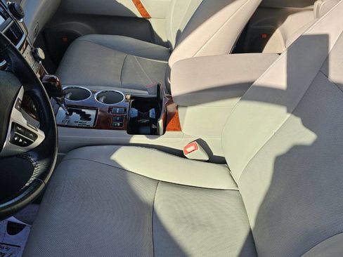 Used 2013 Toyota Highlander Limited image 11