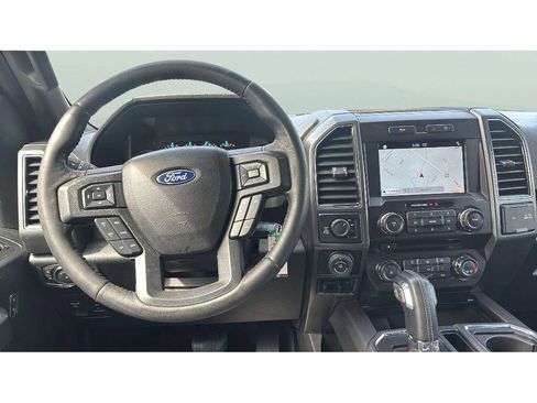Used 2018 Ford F150 XLT w/ Equipment Group 302A Luxury AWD/4WD image 11
