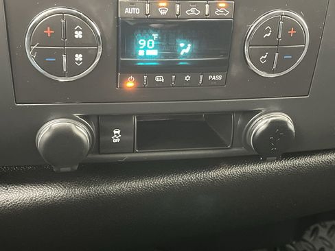 Used 2012 Chevrolet Silverado 1500 LT image 17