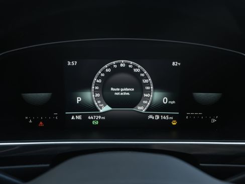 Used 2022 Volkswagen Tiguan SE R-Line image 11