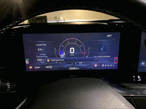 Certified 2025 Chevrolet Traverse LT image 24