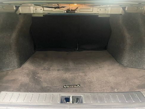 Used 2021 Nissan Versa SV image 14