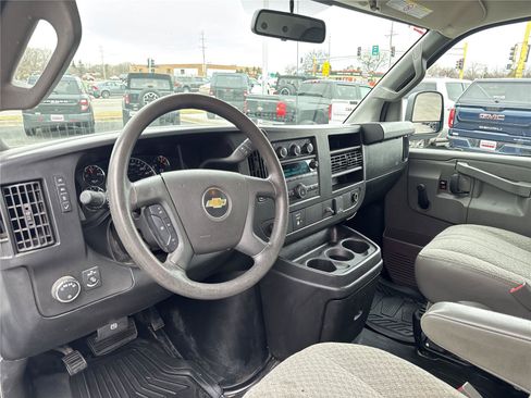 Used 2019 Chevrolet Express 3500 w/ Driver Convenience Package RWD image 13