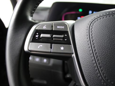 Used 2025 Kia Telluride S AWD/4WD image 10