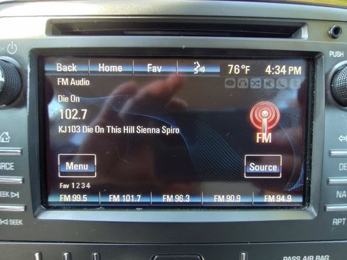 Used 2017 Buick Enclave Premium AWD/4WD image 29
