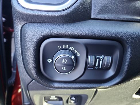 Used 2023 RAM 1500 Laramie AWD/4WD image 24