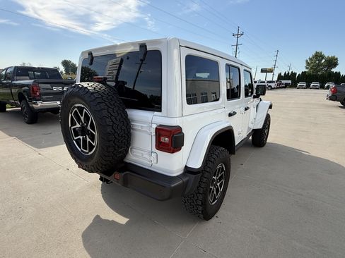 Used 2026 Jeep Wrangler Unlimited Rubicon w/ Safety Group AWD/4WD image 38