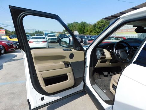 Used 2016 Land Rover Range Rover Sport HSE image 24