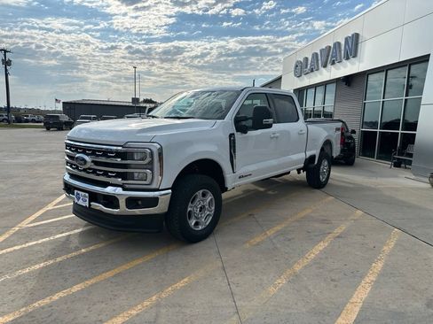 New 2026 Ford F350 XLT w/ XLT Premium Package AWD/4WD image 3