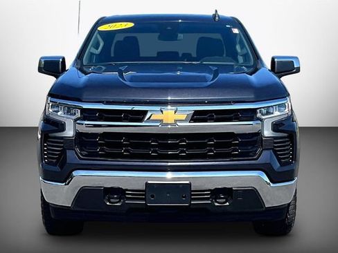 Used 2023 Chevrolet Silverado 1500 LT AWD/4WD image 3