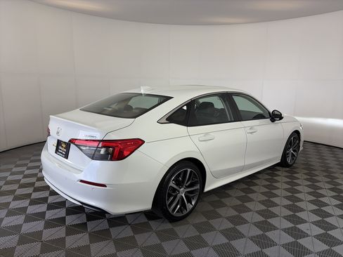 Used 2024 Honda Civic Touring image 10