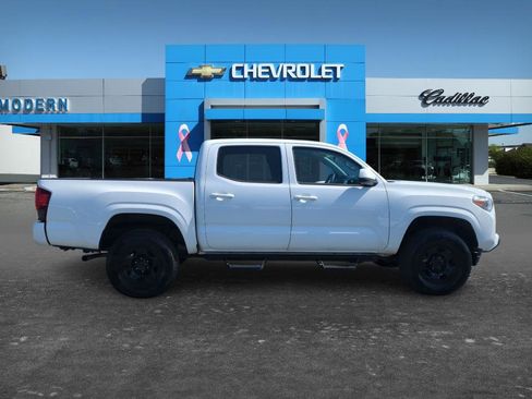 Used 2021 Toyota Tacoma SR image 4