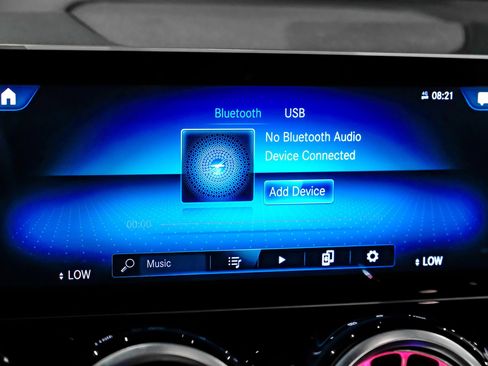Used 2020 Mercedes-Benz GLB 250 image 25