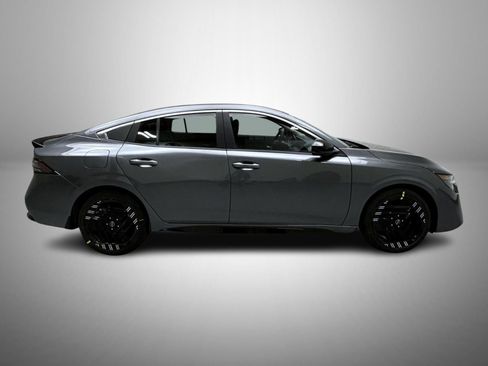 New 2026 Nissan Sentra SR w/ Floor Mat Package image 4