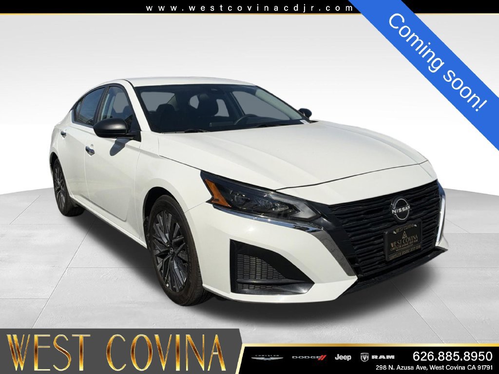 Used 2025 Nissan Altima 2.5 SV FWD image 1