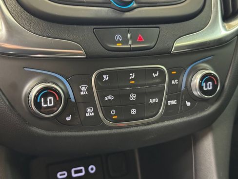 Used 2022 Chevrolet Equinox LT FWD image 42