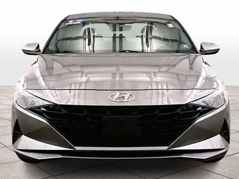 Used 2022 Hyundai Elantra SEL w/ Cargo Package image 3