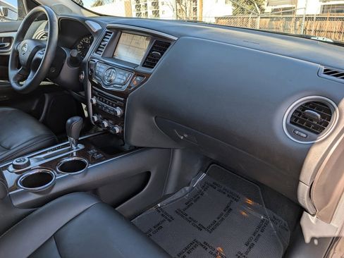 Used 2015 Nissan Pathfinder SL w/ SL Premium Package image 23