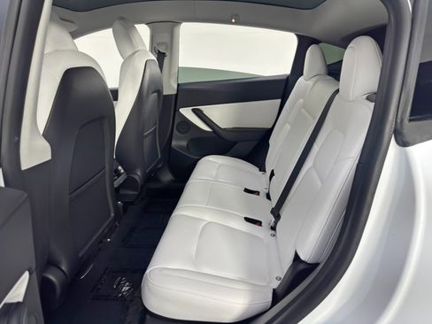 Used 2021 Tesla Model Y Long Range image 41